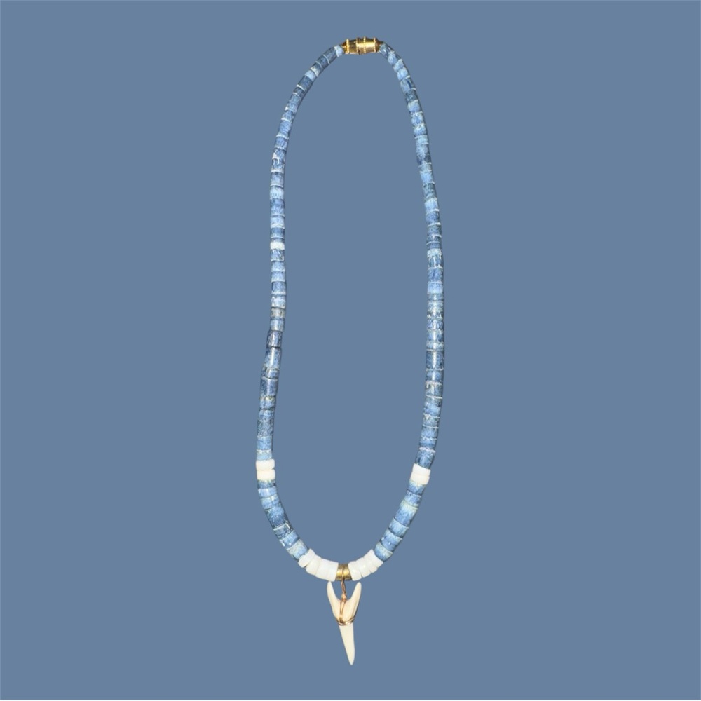 Vintage. Blue Sponge Coral & White Shell‎ Heishi Beaded Necklace - Picture 2 of 4